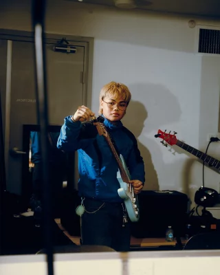 SUBMERGE.FM, Friday 22 August 2025 
Recently Blacktown Arts hosted an immersive music event with magnetic performances by local artists, and an art stall of intricate artworks by @jaiivillacorta.  Check out a bit of backstage with @heart___armour @tigueworks @mngny_ @mel.wav__ @chrisvinc3nt @sepora  Photos by @justincueno  @blacktowncitycouncil @esky.esk @opn.community  #BlacktownArts #BlacktownCityCouncil #SUBMERGEFM #Livemusic #Localartists  --- 
Image: SUBMERGE.FM, 2025, photos by Justin Cueno  ID: Images showcase the SUBMERGE.FM event with local music acts performing at The Leo Kelly Blacktown Arts Centre, as well as backstage imagery